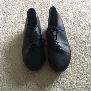 Tap shoes